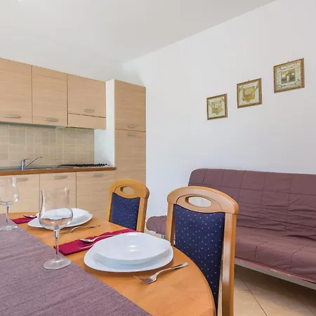 Beautiful In With Kitchen * Porec