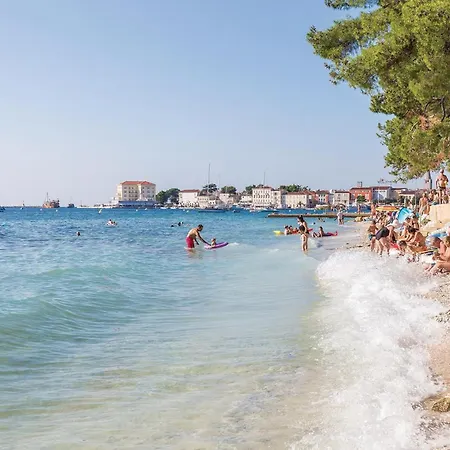 Beautiful In With Kitchen Poreč